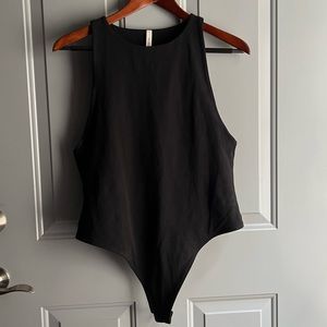 Aritzia - The Group by Babaton: Contour '90s Bodysuit